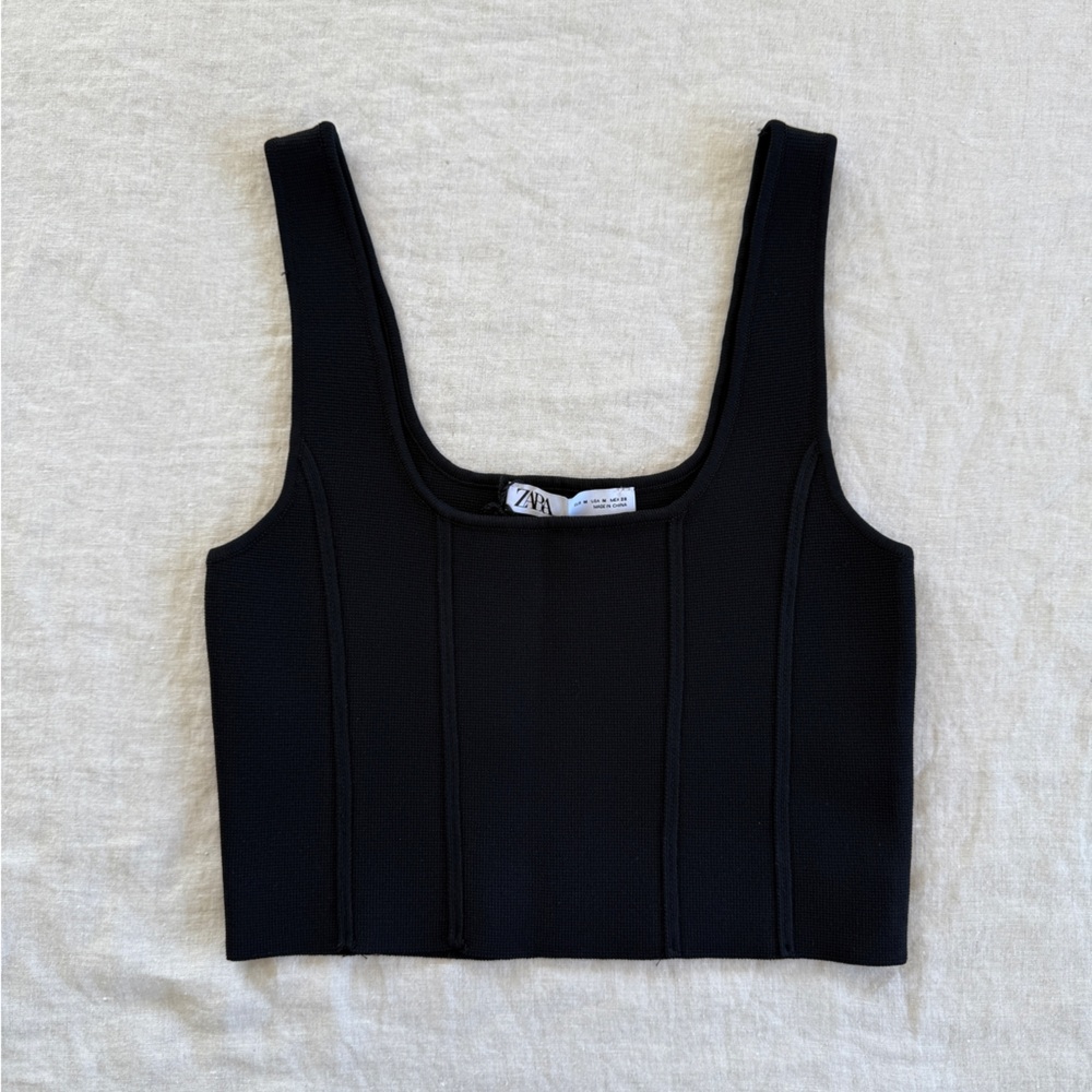 NWT Zara black sleeveless crop top with flattering seams.